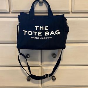 Marc Jacobs The Medium Tote Bag.
